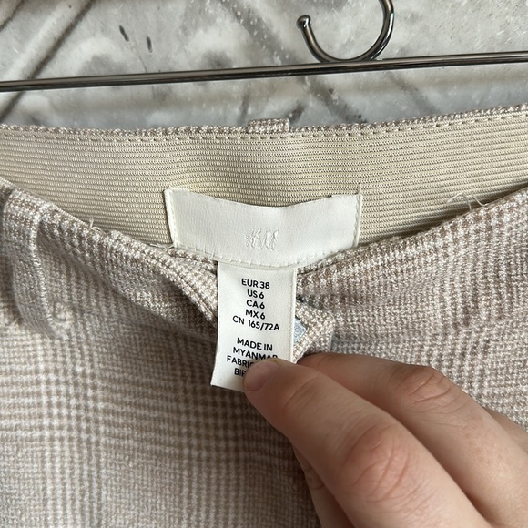 Lightweight plaid Beige dress Pants - Picture 2 of 4